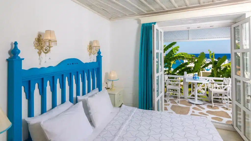 Otel Mavi Beyaz Palamutbükü - Standart Double Alt Kat Oda